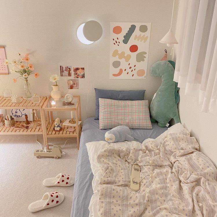 AliatulAqila_'s tweet photo. Plain bedroom deco with little thingy that makes your room looks perfect ✨

A thread — https://t.co/1BT7vgqD1q