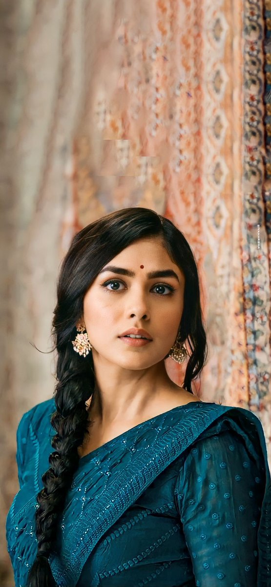 Selvam7771's tweet photo. ...Love...
#Sita..❣️👸💌
@mrunal0801 
#SitaRamam https://t.co/99mG3q5osr