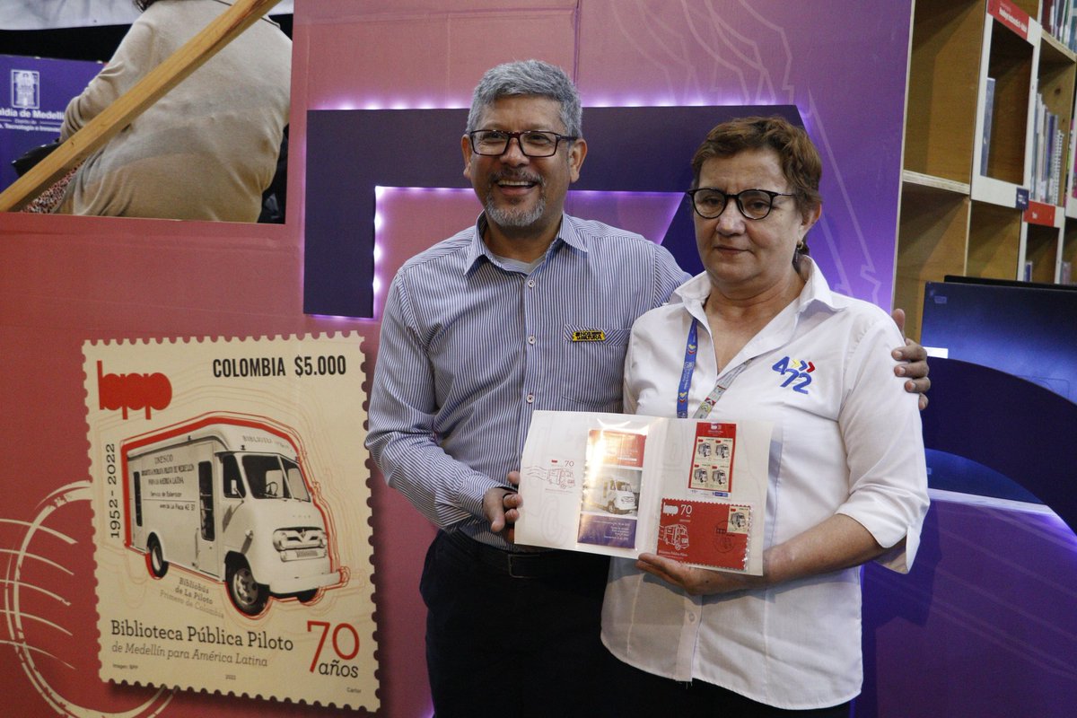 BPPiloto's tweet photo. ¡Tenemos nuestra propia estampilla!🥹🫣🤩

"Una estampilla es un trozo de papel con una imagen, impregnado de historia."

Agradecemos @Ministerio_TIC y a @472Colombia por registrar en la historia postal de Colombia y el mundo esta institución modelo de desarrollo y educación. https://t.co/sJamA5sJHr
