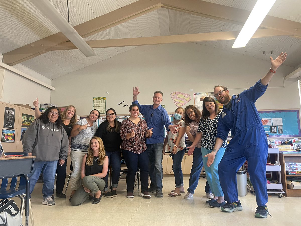 Thanks for everyone for coming to our @mbcue #SeesawMeetup #SeesawConnect It was fun connecting with all these local @Seesaw peeps! 

#mbcue #wearecue #somoscue