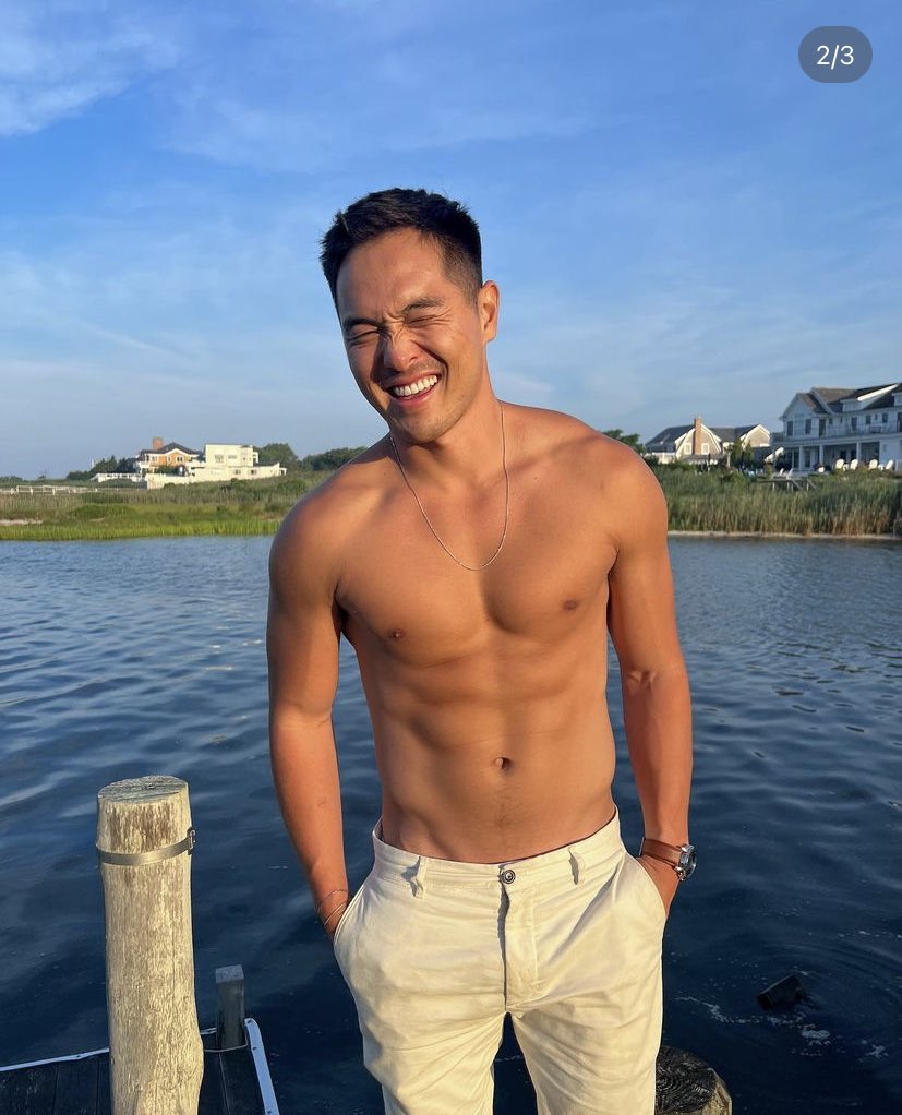 liljulsie's tweet photo. unpopular opinion (maybe?) but I don’t really want Zach or Aven to be the bachelor next season. the only dude I want for bachelor is Ethan. anytime he was on my screen it felt like a breath of fresh air, and this franchise needs that right now

#bachelorette #thebachelorette https://t.co/Z419GYKXUH