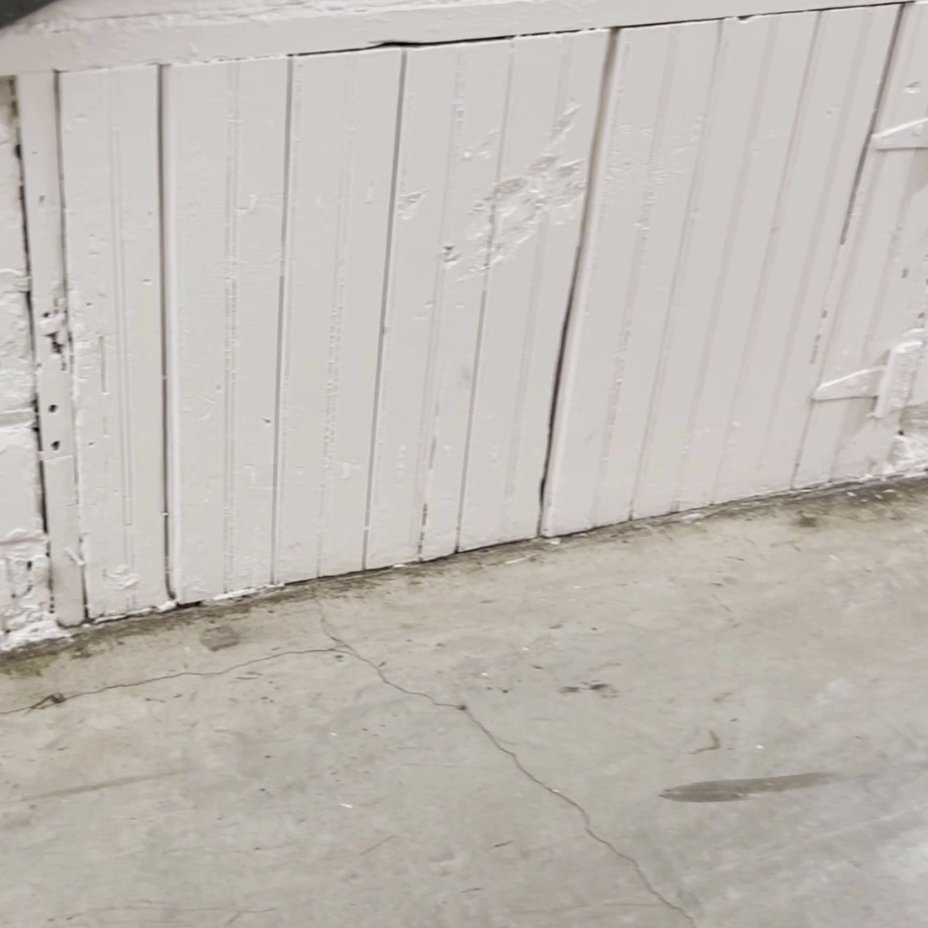 🥶 Before there was refrigeration, the @cityofcambridge Galt Arena Gardens used sand, water and trap doors (and lots of elbow grease) to create and maintain the skating surface. 

More about the world’s oldest continuously operating arena (100 yrs) in this Saturday's new episode.