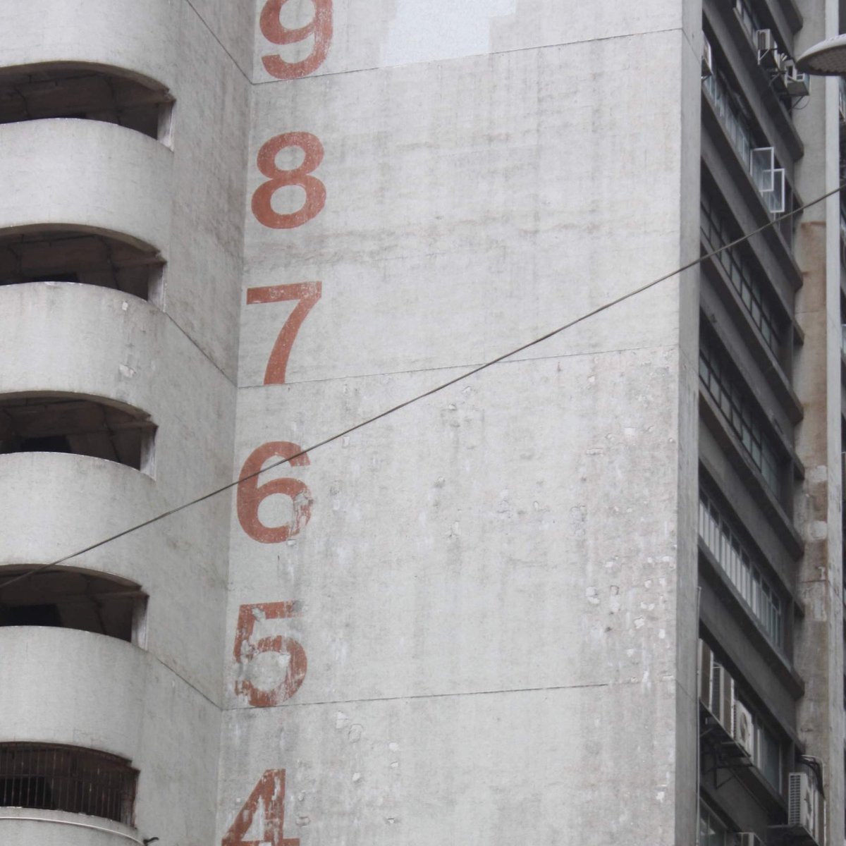 hongkongsoul19's tweet photo. 数字に敏感するのが香港人の私だけ?
#hongkong #数字 #香港 #數字人生 #mumbers https://t.co/0Fp3SGpNun