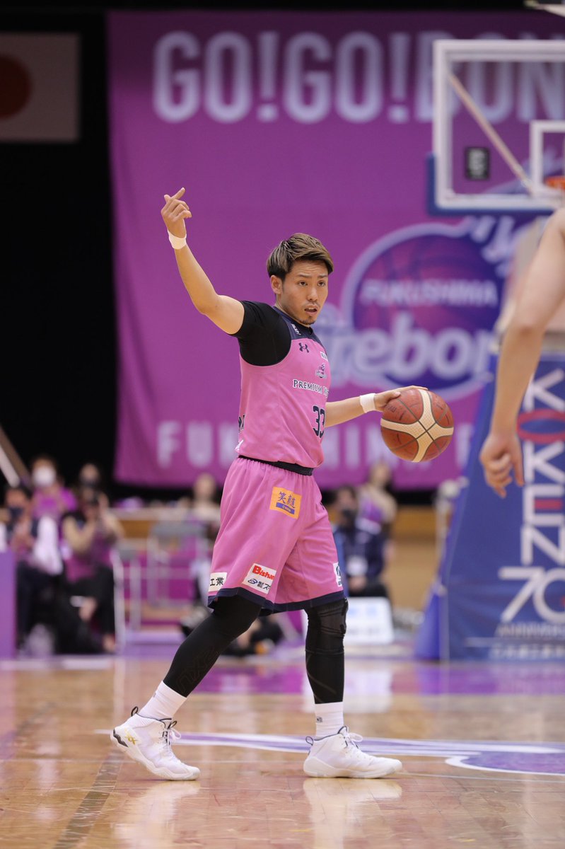firebonds's tweet photo. 2019-21シーズンに在籍していた #喜久山貴一 選手が現役引退を発表されました。

ここぞという場面で放つ #キクヤマ砲 で何度も会場も沸かし、勝利に貢献してくれました。

地元沖縄で、コーチとして子供たちにたくさんの夢や希望を与えてくれることでしょう。
現役生活お疲れさまでした。

#firebonds https://t.co/cwaEvLpO5V