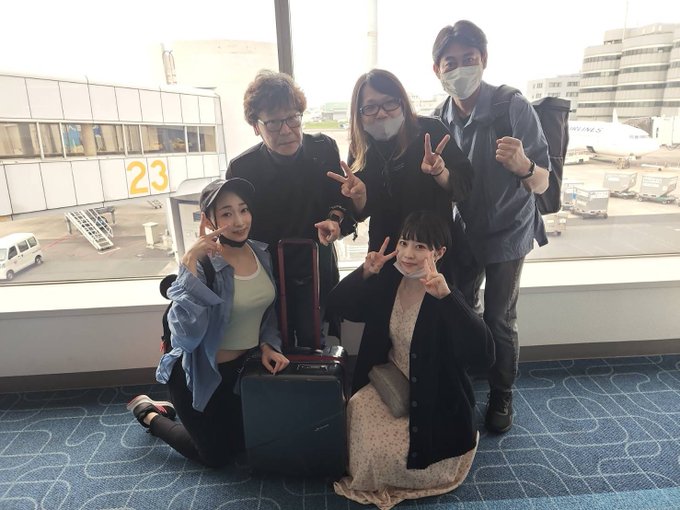 今日から17日まで 10周年&amp;引退記念でご褒美北海道旅行 行ってきます✨✨ 仲良しのもちゃんとHARU従業員のえび 山ちゃんもいるよー！  2泊3日56時間レンタル彼女1h￥55,000！うれしぃ~(๑&acute;ꈊ`๑)&hearts;️