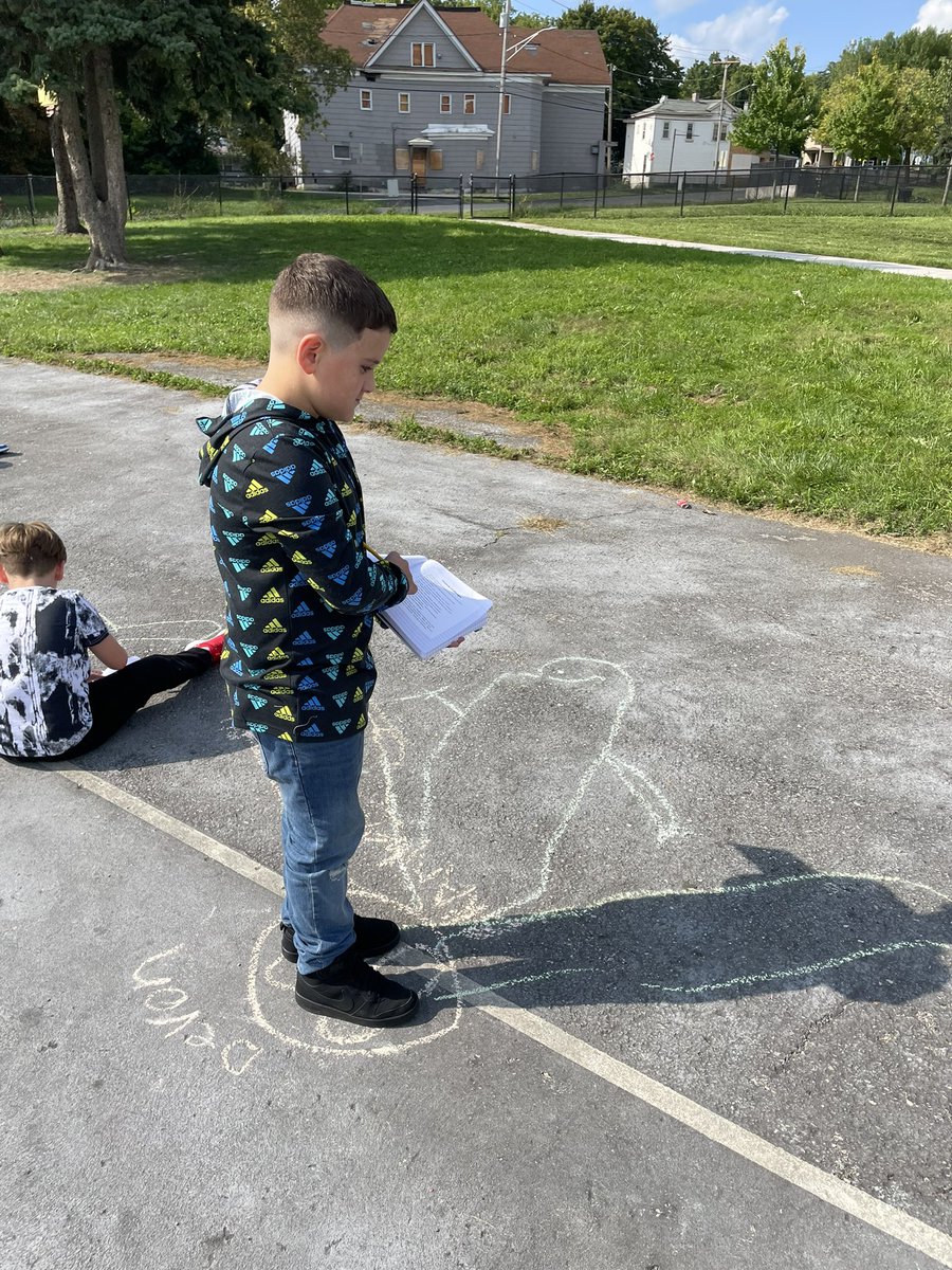 kristin_oaks's tweet image. Shadow tracking…. When the sun would come out #DrWeeksInaction #earthandsun #drweeks #5thgrade