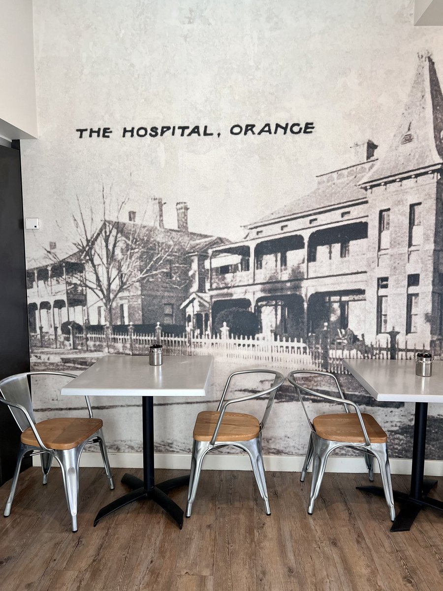 Cool Orange Cafe no.7 is the comfy Cafe Connect on Prince Street. Cafe Connect is a social enterprise providing training and employment to people with disabilities. The chai latte is terrific! 

#amwriting #cafewriting