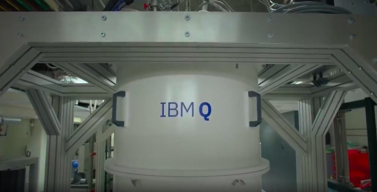 logixca's tweet photo. Quelqu'un m'a demandé si c'était vrai qu'IBM avait affublé ses ordinateurs #quantiques de la lettre "Q" et il se trouve que c'est vrai, comme vous pouvez le voir, dans cette photo.

https://t.co/CVi2rnYreu

Et vous, en aviez-vous entendu parler?

#IBMQ https://t.co/DRNswA44S8