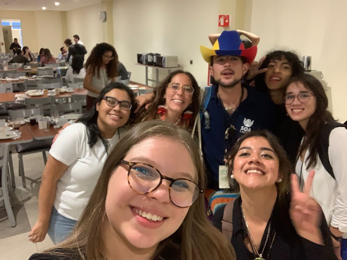 ¡Estamos en RCOY LATAM!🙌🏻

¡Fue un dia lleno de interacciones entre paises y organizaciones para el cambio climático en latinoamérica!💚

Estuvimos en grupos de trabajo para redactar recomendaciones a gobiernos y grandes emisores en diferentes temas.