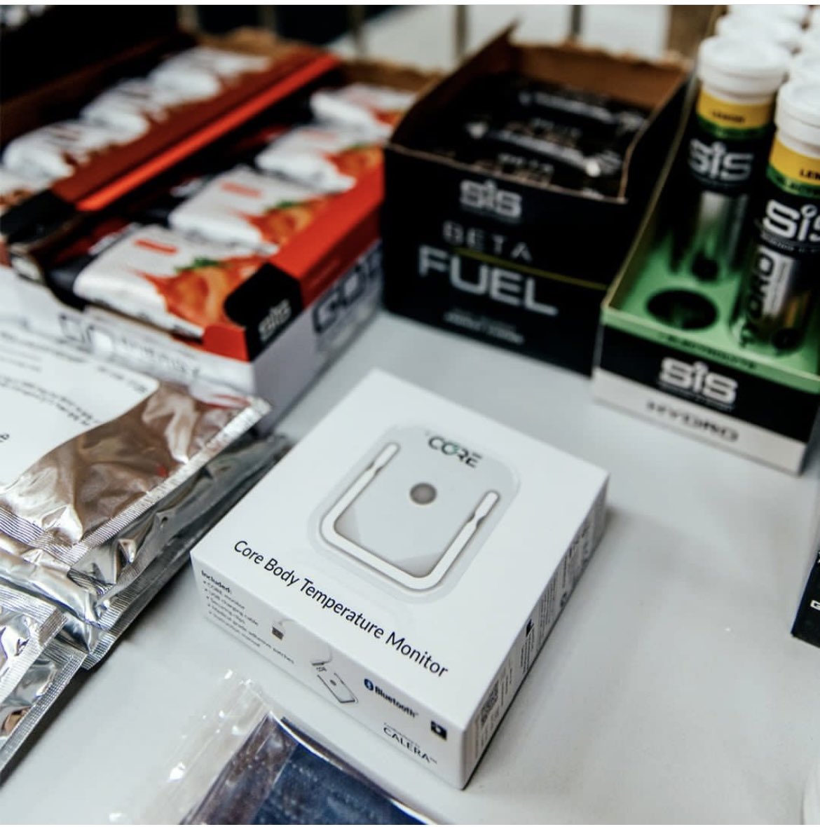 CoreBodyTempJPN's tweet image. 今やアワーレコードの必須アイテムとなっている「CORE」。

#cycling 
#MaxOinks 
#corebodytemp 
#thermoregulation
📷 eltoromediadotcom