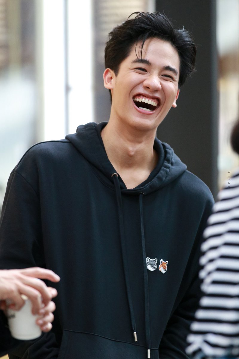 tawan_memories's tweet photo. 🗓️ 2 years ago
📌waritsadee
#Tawan_V
#PPREPORT
#MaisonKitsuneBangkok
#CafeKitsuneBangkok https://t.co/4aUuOlanGU