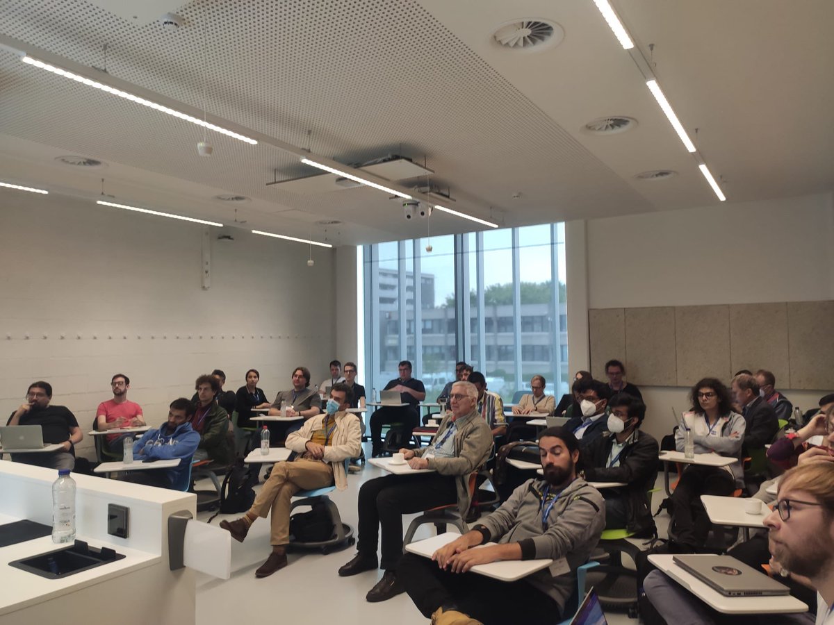 elisagboix's tweet photo. Action shots of @carllocos demoing EDWARD @MPLR_Conf @VUBrussel @ugent https://t.co/wXZj1Va0Hm