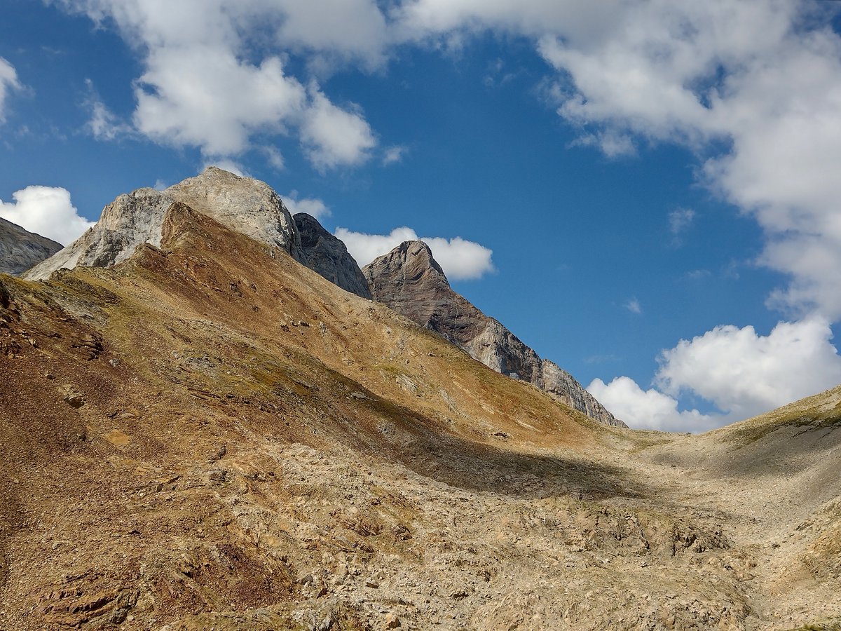 occitaniatours2's tweet photo. En un lugar de los Pirineos Occitanos.
#occitanie #occitania https://t.co/X67sfOLmS7