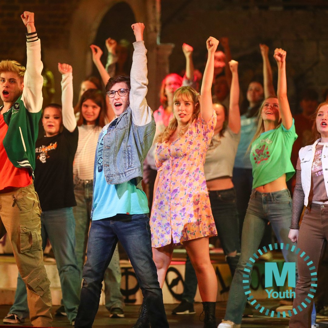 MayflowerEngage's tweet photo. Hands in the air if you are ready to create a new piece of theatre! 
Group 5 and 7 will spend the next term devising and creating a brand new play.
If this sounds like something you'd like to be involved in, then sign up to our Mayflower Youth Theatre now! Link in bio. https://t.co/Gja1K9TX1y