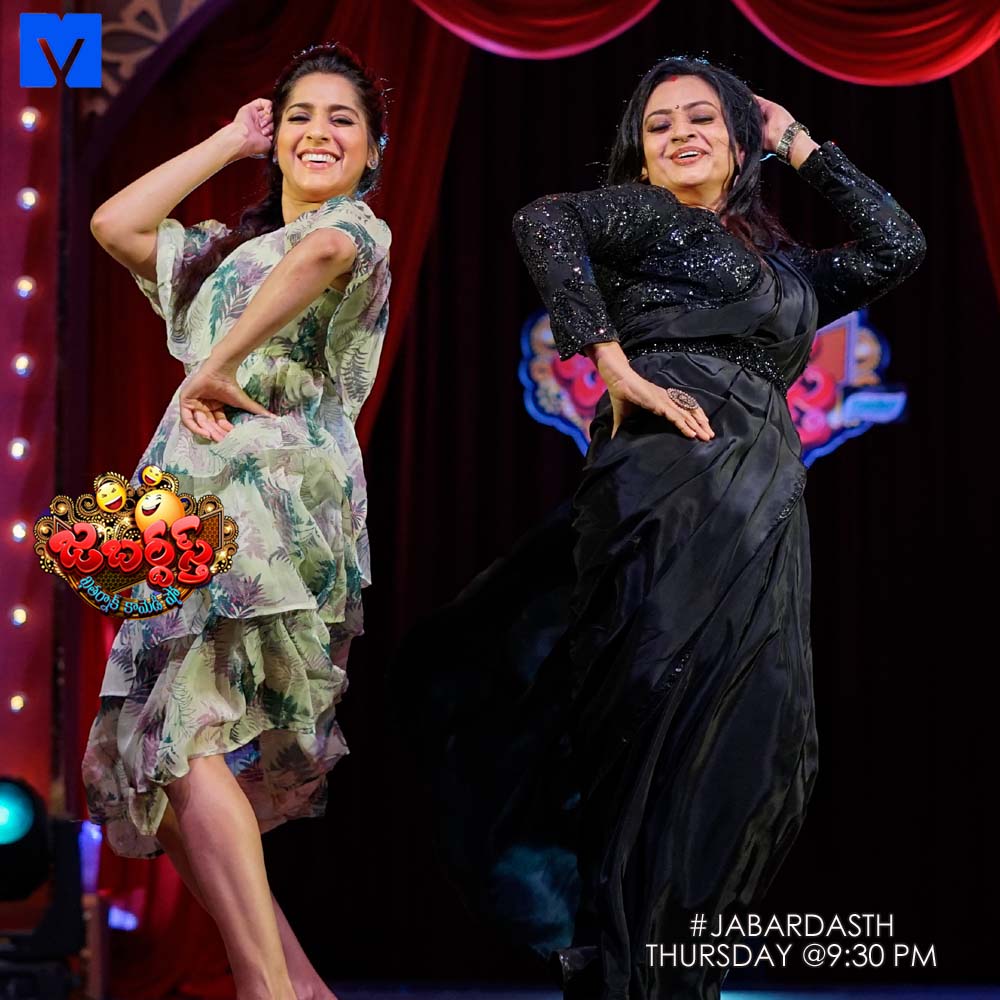 mallemalatv's tweet photo. #indraja #RashmiGautam #Jabardasth https://t.co/MYQBKaVzlh