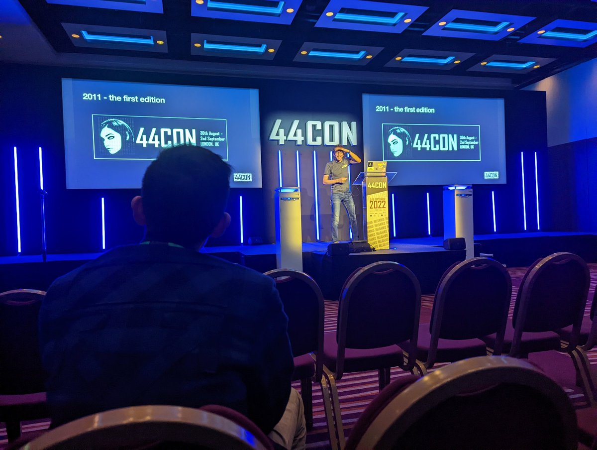 pretechst's tweet photo. First London con in 3 years @44CON. For once am happy to see AntiVirus :D https://t.co/UJBLPW9zpt