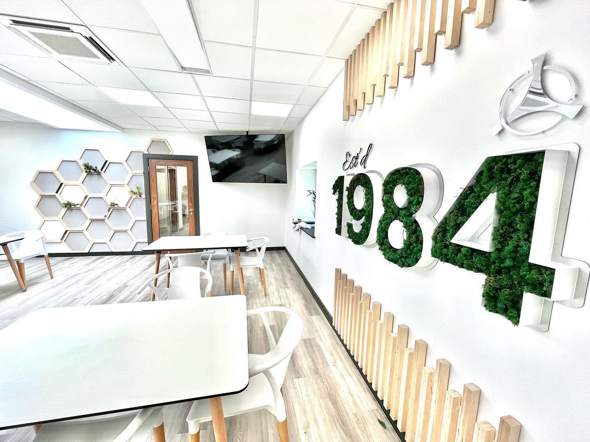 IndigoVisual's tweet image. Canteen Fit Out - Starting with a blank canvas each part of the #design, #fitout, #layout, #lighting and #furniture were creatively thought out to suit the overall look and vision of a fresh and trendy space.
#designthinking #creativesolutions