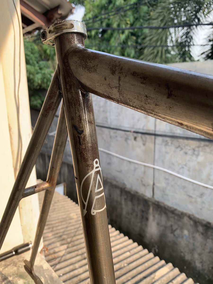 Titan_pendiri's tweet photo. #fnfjb #sale #forsale #frameset #affinitylowpro #affinity #repaint
Dijual Frameset Affinity Low Pro (Repaint)
Fork bawaan Affinity gak nemu di gudang (jd jgn ditanya)
Fork BLB
Bonus : crankset velocidad 49T, BB miche, seatclamp
Size S Pursuit
DM for Price!
Siap COD Se Jaksel https://t.co/AqMtfedMp9