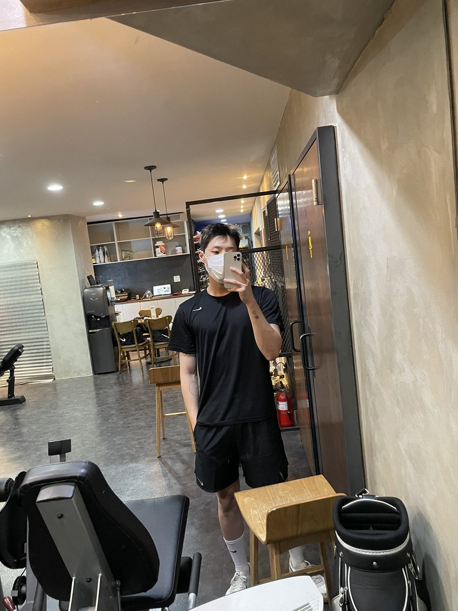 _chowoodz's tweet photo. 오늘 좀 힘들었다 https://t.co/GOwPhMrSor