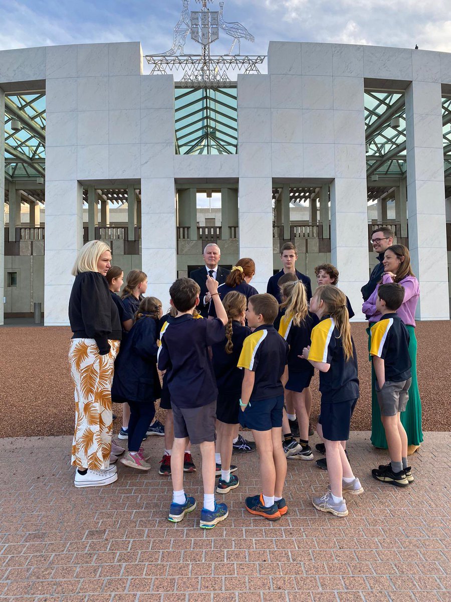 M_McCormackMP's tweet photo. The children at #Matong Public School enjoyed a visit to @Aust_Parliament this week to learn more about our democracy during their Canberra excursion.
Enjoyed answering plenty of interesting questions from the students. https://t.co/hu5YLv4536