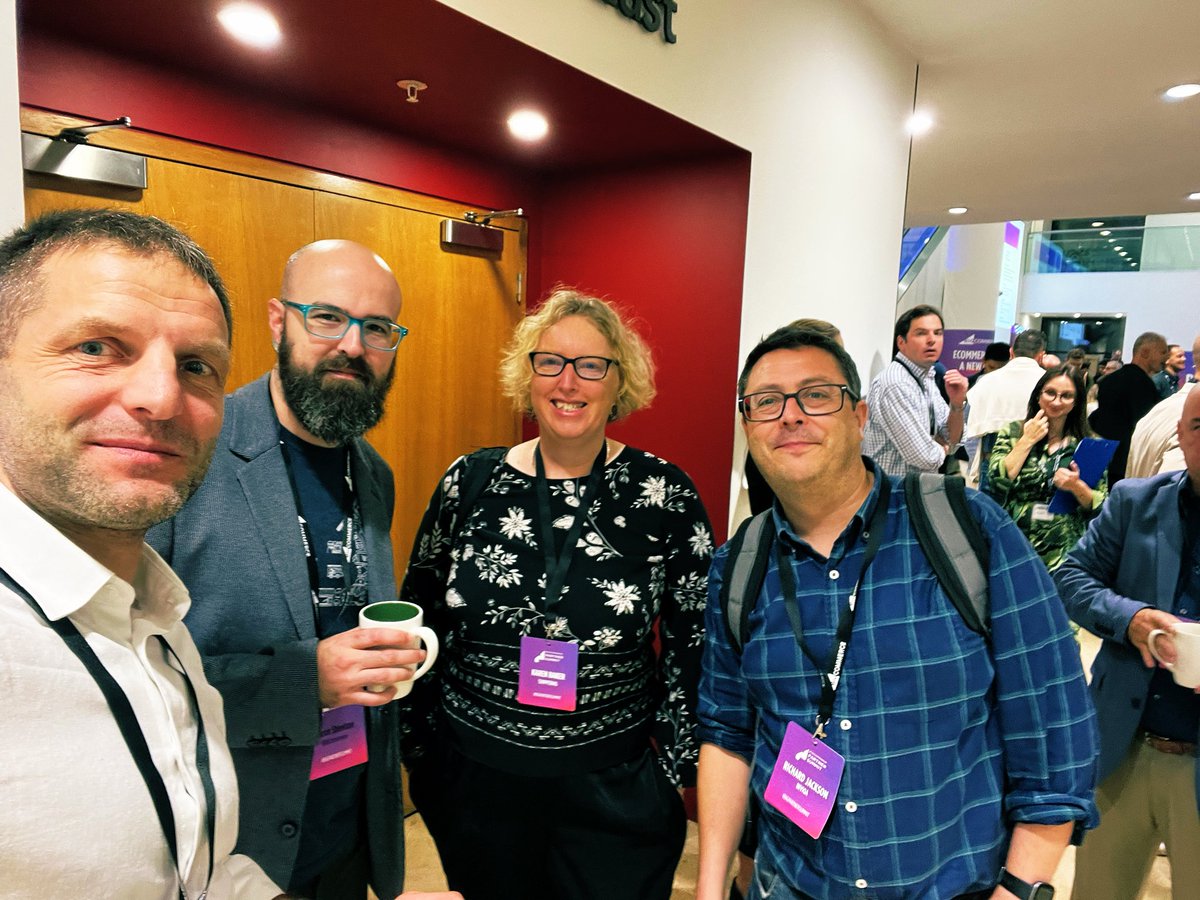 snowdog's tweet photo. #meetCommerce is all about knowing how different tools can solve specific problems. This time old friends meeting with @wsakaren at @BigCommerce summit in London https://t.co/ZCrWp7nrp4