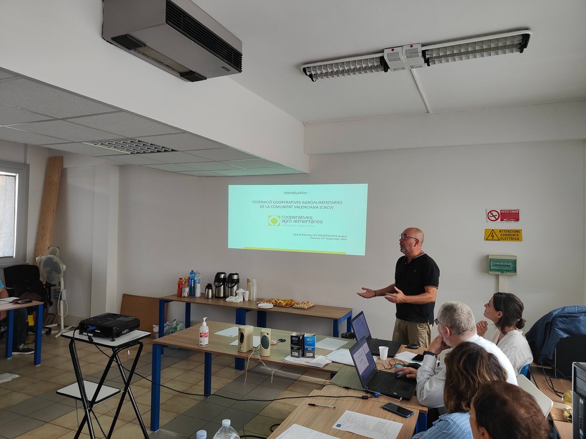 CoopsAgroCV's tweet photo. 🇪🇸 Reunión inicial del proyecto LIFE #Microfighter, sobre desarrollo de alternativas sostenibles al uso de cobre en agricultura.
🇬🇧 Kick off meeting of the LIFE #Microfighter project, focused on the development of sustainable alternatives to the use of copper in agriculture. https://t.co/Eq1K3QP1BD
