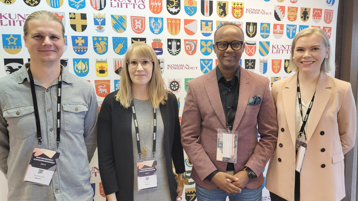 Kotoutuminen on konkreettisia tekoja. Tällä porukalla saimme tänään 7 kuntaa mukaan ensi vuoden puunistutustapahtumaan! Mukaan lähtivät mm. <a href="/Tamperekaupunki/">Tampereen kaupunki</a> <a href="/ParkanoKaupunki/">Parkanon kaupunki</a> <a href="/Salonkaupunki/">Salon kaupunki</a> <a href="/VantaanKaupunki/">Vantaan kaupunki</a> 🤩
#puunistutus #luontokoti #kuntamarkkinat
<a href="/Kuntamarkkinat/">Kuntamarkkinat</a> <a href="/Kuntaliitto/">Kuntaliitto | Kommunförbundet</a>