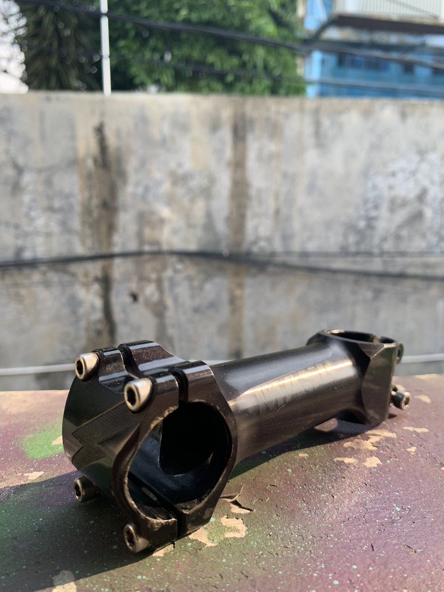 Titan_pendiri's tweet photo. WTS stem Cinelli Mash 6 derajat 110mm
1.4jt
Siap COD Se-Jaksel
Biar akrab di DM aja 😘
#fnfjb #stem #cinellimash #cinelli #sale #110mm https://t.co/p2tP2IU2dp