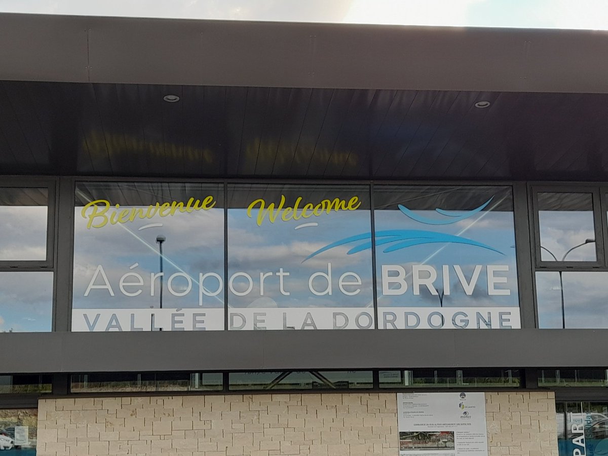 Alpha_RLH's tweet image. 🚀 C'est parti pour la journée PHAROS "Les #communications sécurisées pour l'#Aéronautique, le #Spatial et la #Défense" à @FlyingBrive.
Organisée par @Alpha_RLH et @AerospaceValley.