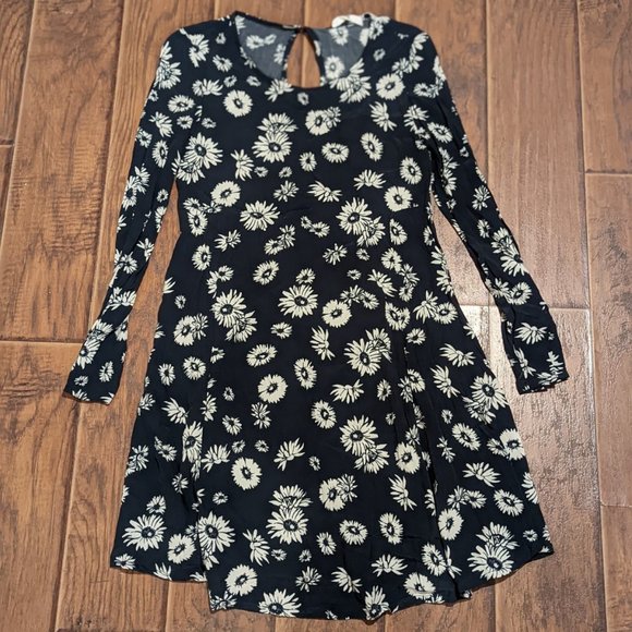 slf_001's tweet photo. So good I had to share! Check out all the items I'm loving on @Poshmarkapp #poshmark #fashion #style #shopmycloset #freepeople #bcbgmaxazria #mango: https://t.co/3hdca7D3hg https://t.co/ZogBPyitFl