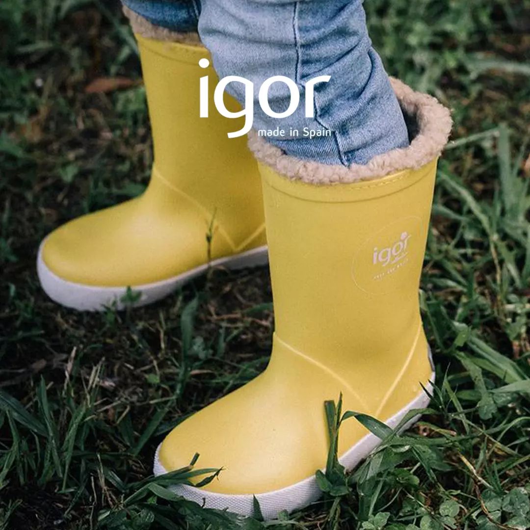 kifidis1919's tweet photo. Su birikintilerinde zıplamanın keyfini doyasıya çıkarma zamanı! 💧  Su geçirmeyen ve ıslak zeminde kaymayan #Igor Splash Nautico Borreguito çizmeler favoriniz olmaya aday! 🌧️ 

Şimdi alışverişe başlamak için adresiniz https://t.co/Th7OdmRVtP  🛒🛍️

#Kifidis #Çizme #YağmurÇizmesi https://t.co/ymNwEWWnBx
