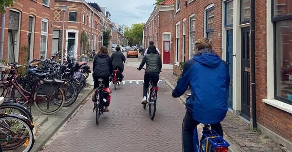 mobycon's tweet photo. Yesterday, @mbruntlett, @BrettPetzer &amp; our new interns (Nieve Greene, Anna Tailliez, Michael Dyblie) went on a #biketour of Delft, focusing on #saferoutestoschool and #integratedtransport in preparation for the National Transportation Authority of #Ireland Study Tour in 2 weeks. https://t.co/0xwGuFH3s6