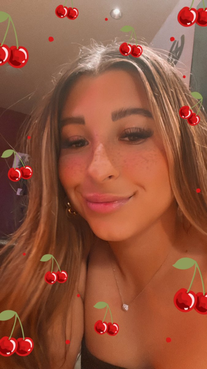 paigevalles_'s tweet photo. 🍒 https://t.co/R0tlM6msll