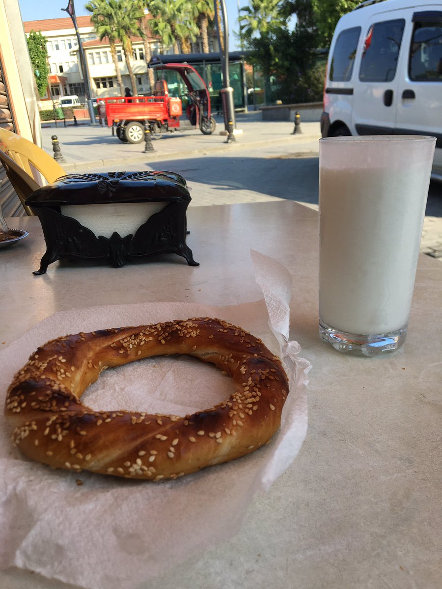 Focus_3333's tweet photo. Günaydın dostlar #tarsus #kazan #simidi #yayık #ayran bilen bilir 😎 https://t.co/q7CPFNkvHC