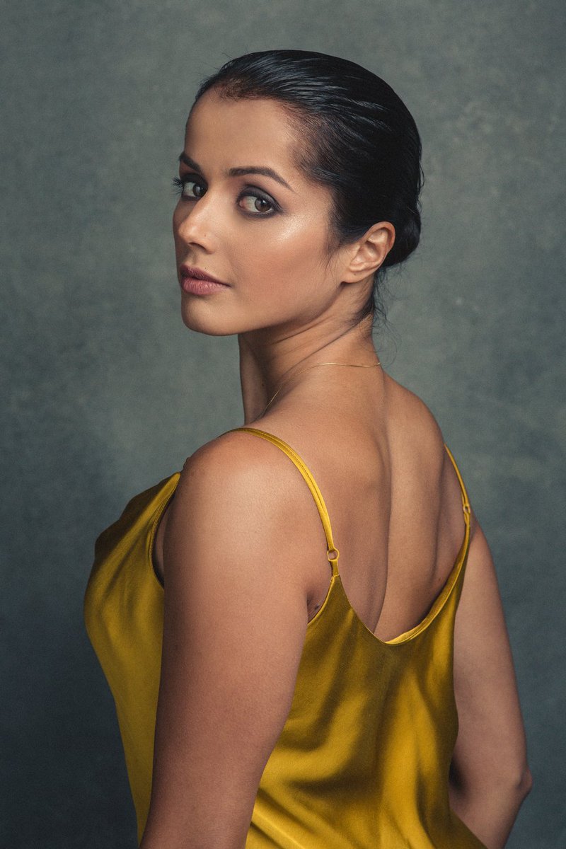 RedandLegs 🇺🇦 on Twitter: "Amrita Acharia"