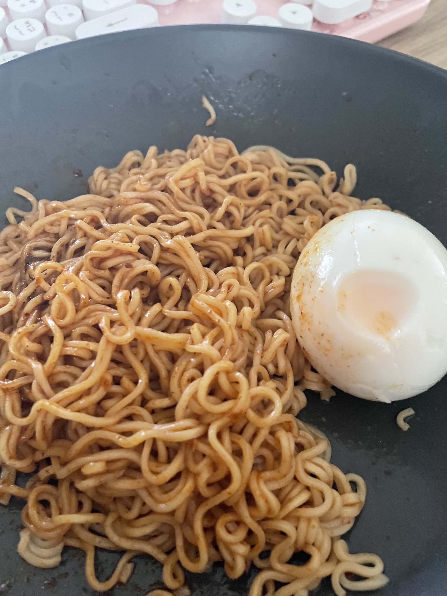 𝐦𝐢𝐫𝐫𝐨𝐫𝐤𝐢𝐬𝐬𝐞𝐫𝐬 🪵 on Twitter "อู้งานไปเย่ด ไม่มีเวลากินแร้ว https//t.co