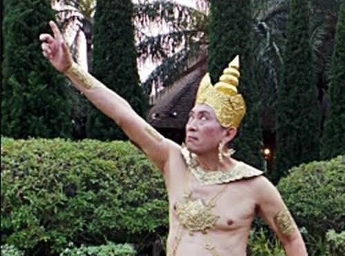 radhakarn's tweet photo. @Tawat51603651 Connection ระดับเต๊บ
เด่ะให้ลุงคนเน้ สั่งพระพิรุณให้หยุดฝนน๊า 🌧☔️ https://t.co/XWigsHVGT3