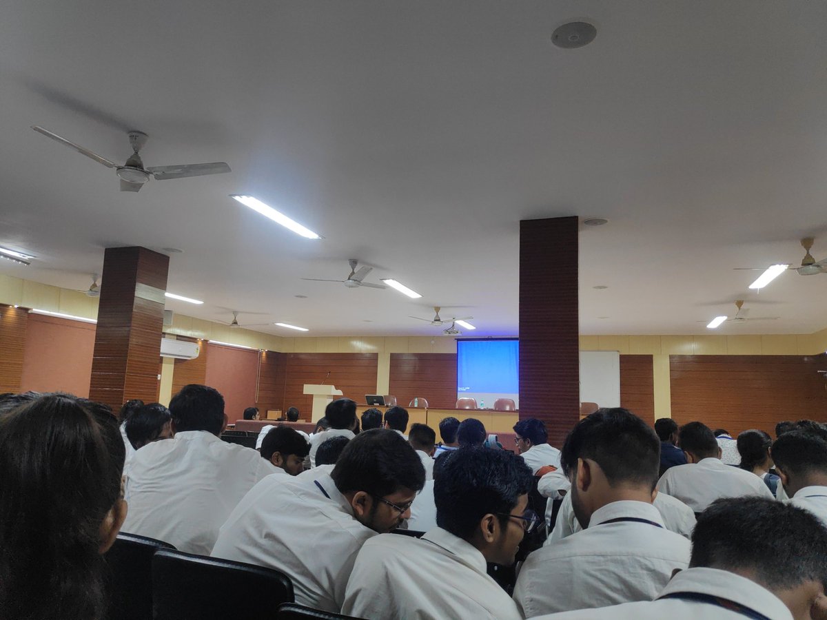 Bhaskar15552954's tweet photo. Waiting for our recruitment.#grindmaster https://t.co/nVqdf2X8tQ