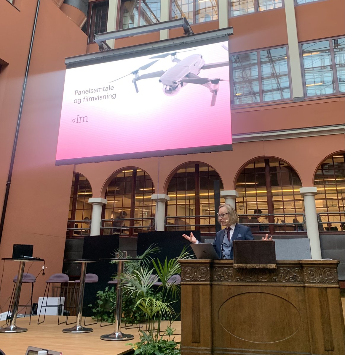 Lytt til Oss tweet media