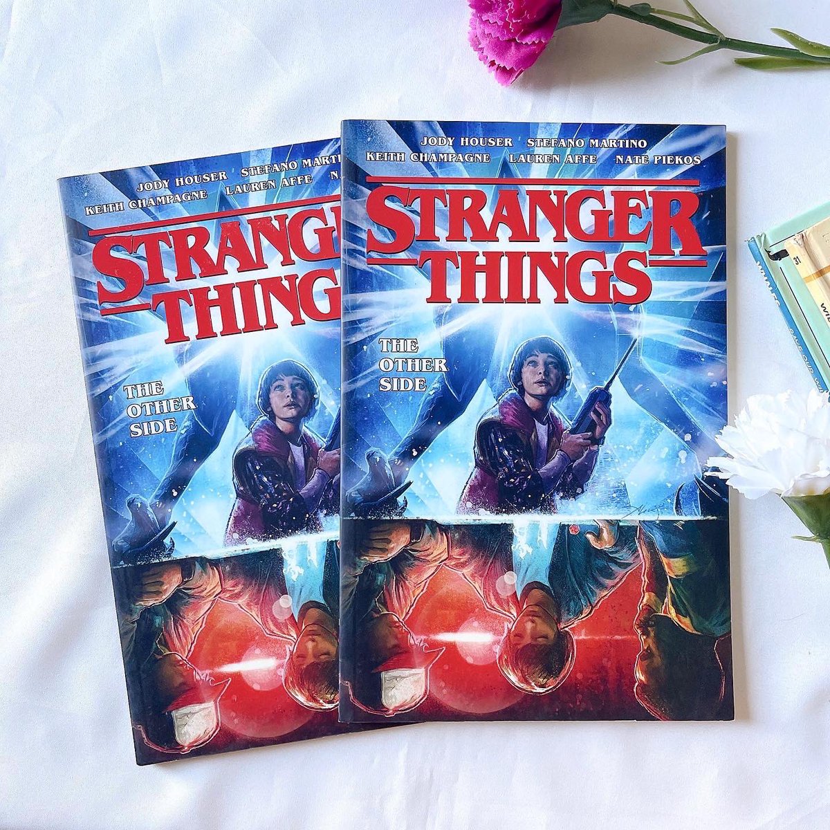 huggie_huggy's tweet photo. The stranger things
📖 ราคา : 299.- (ราคาปก577.-)
🔖 สภาพ : ดีมากเทียบมือ1 ปกอ่อน เล่มกลาง กระดาษมัน
❗️ ตำหนิ : มีรอยเปื้อนจี๊ดนึง
📦 stock : 2 เล่ม 

#หนังสือมือสอง #หนังสือภาษาอังกฤษ #strangerthings #comicbook #หนังสือนิทานมือสอง #strangerthingsbook #ตลาดนัดstrangerthings https://t.co/XJAuhjyKhH