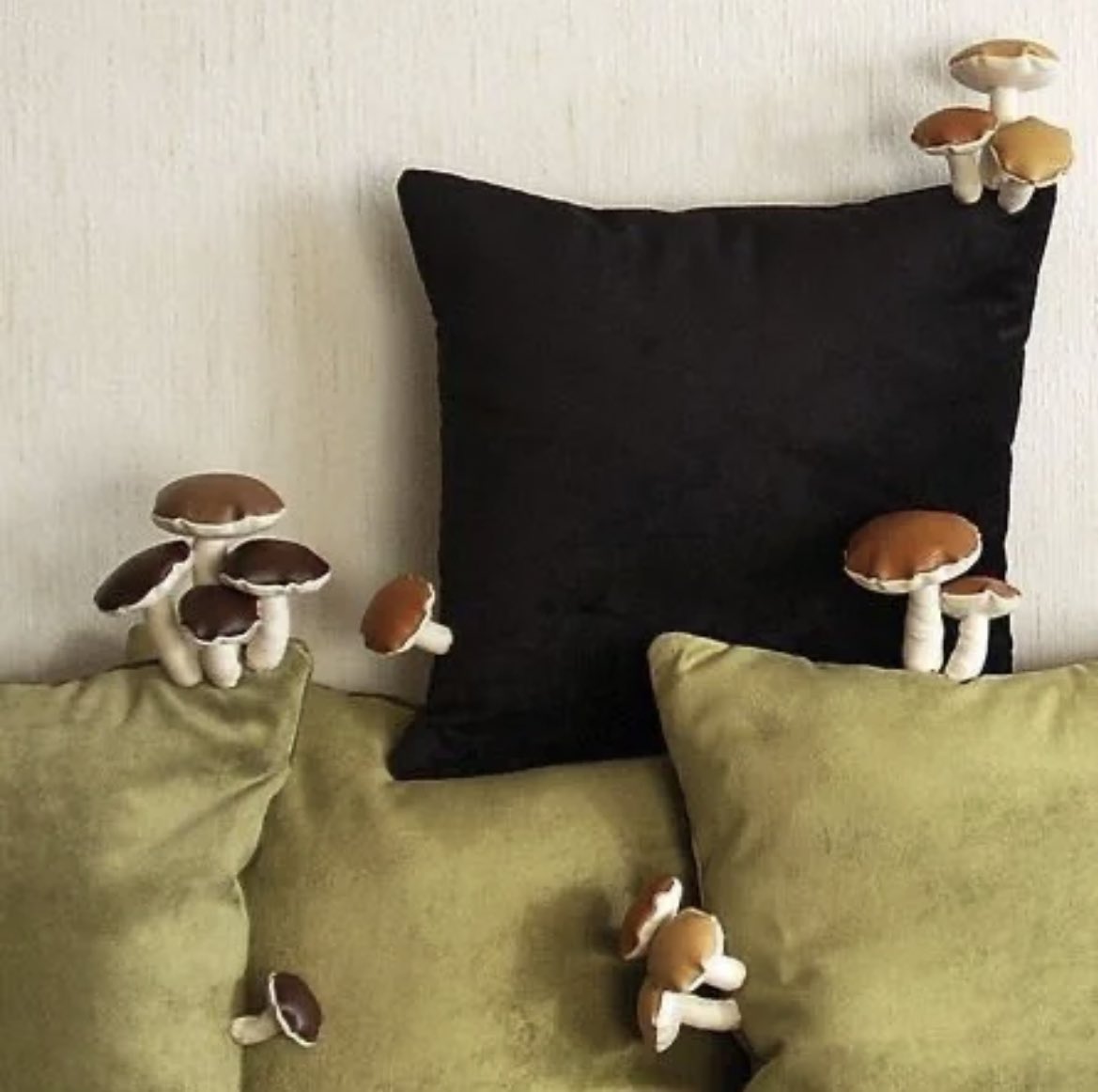 slutysl's tweet photo. Mushroom pillows 🍄 https://t.co/ay0TQgaRc8