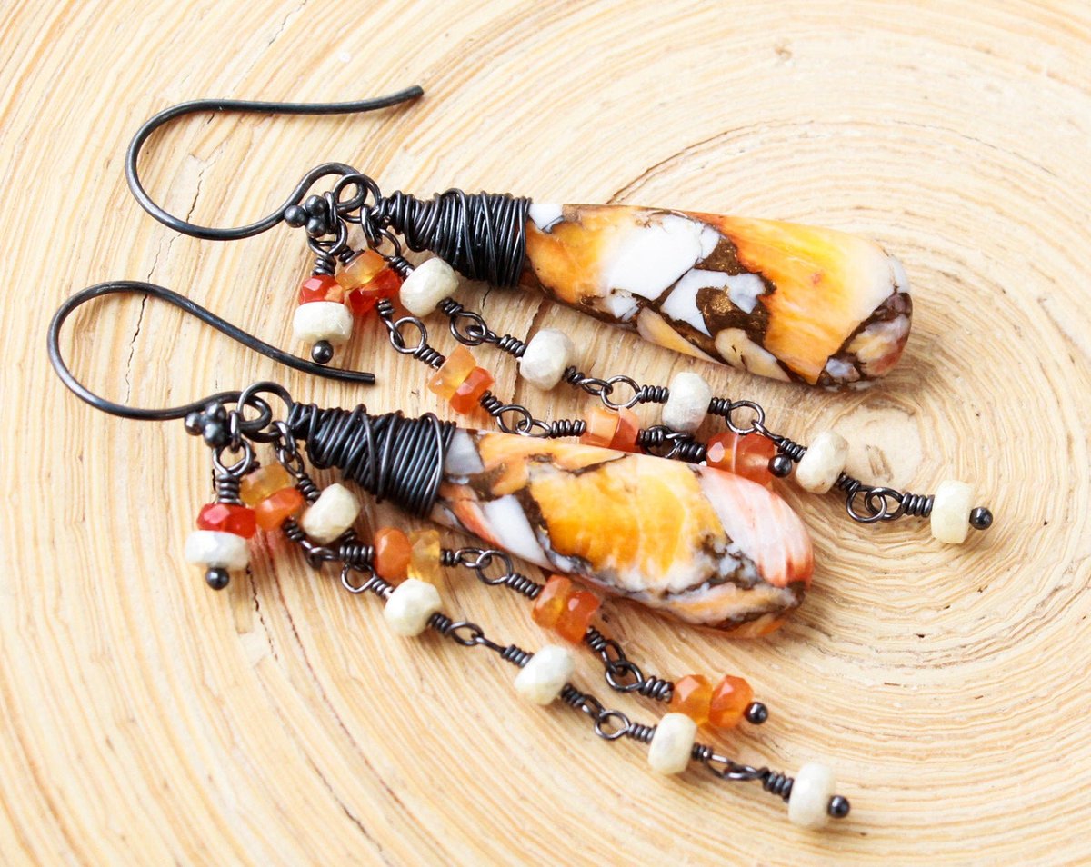 mohamad_nazzal's tweet photo. ange Copper Oyster Drops Almond Shape earrings with Silverite and Opal beads. Black oxidized sterling silver earrings, fancy boho gift.
#Silver #black #Earrings #Silverite #opal #Orange #boho #gift #Almond #fancy #shape #EverywhereUR
👉https://t.co/HaNo21OTEW https://t.co/Juk8BYappE