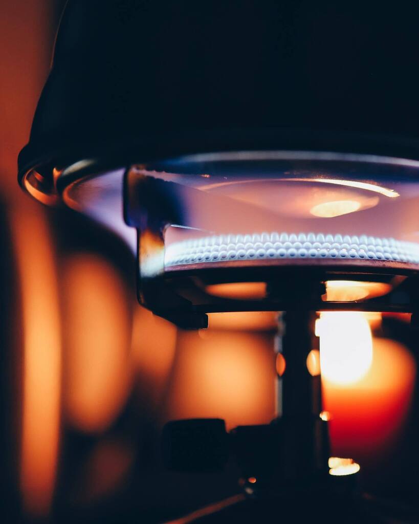 itsnelsonwei's tweet photo. #handdrip #coffeeinthedark 
.
.
.
.
.
 #MoodyGrams #bokehkillers #exklusive_shot #dof_addicts #peoplescreatives #bokeh_kings #royalsnappingartists #dof_brilliance #bokeh #bokehful #coffeetime #onmytable #nothingisordinary #seekthesimplicity #coffeebreak … https://t.co/KVfYIKAej5 https://t.co/A3SZyMvmUy
