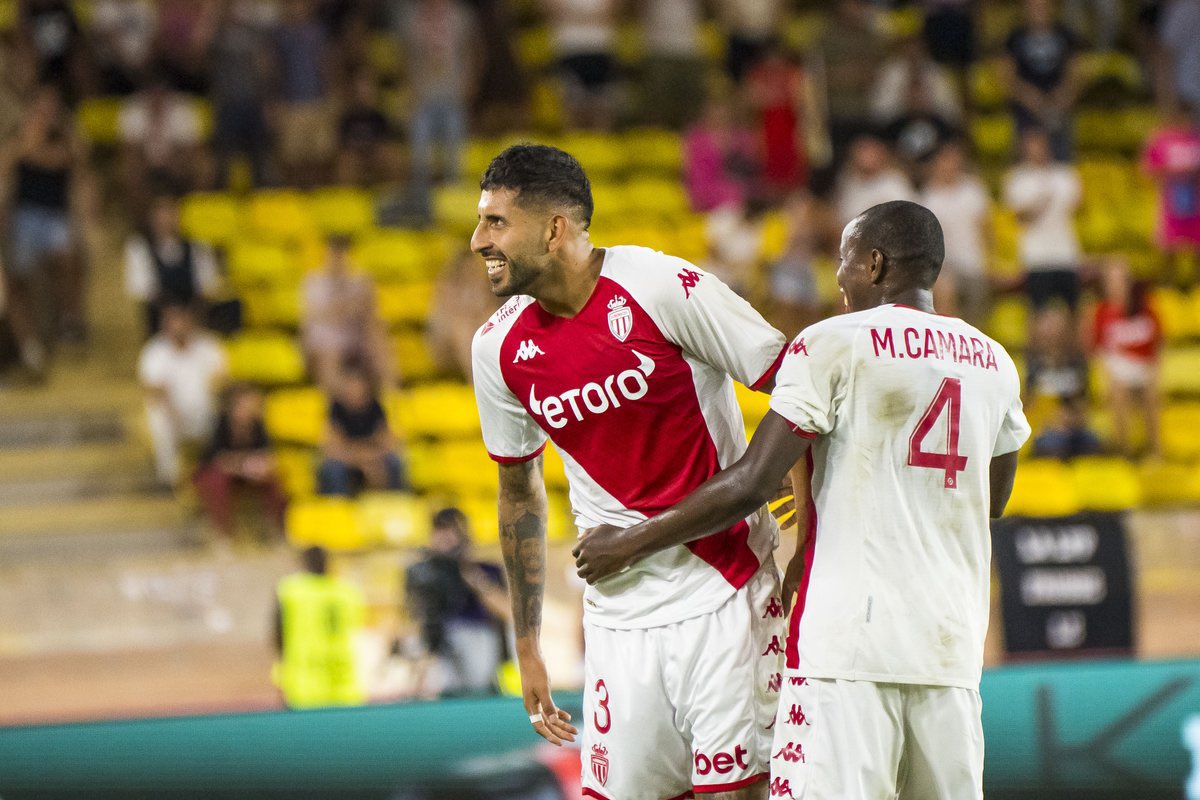 PParlonsfoot's tweet photo. Ce soir quatre équipes françaises joueront en #UEL et #UECL
UEL:
-MONACO ⚡️ Ferencvaros
-Qarabag ⚡️ NANTES
-RENNES ⚡️Fenerbahce
UECL:
-Partizan Belgrade ⚡️ NICE
#ASMFTC #QARFCN #SRFCFEN #PAROGCN https://t.co/4anKENFtfS