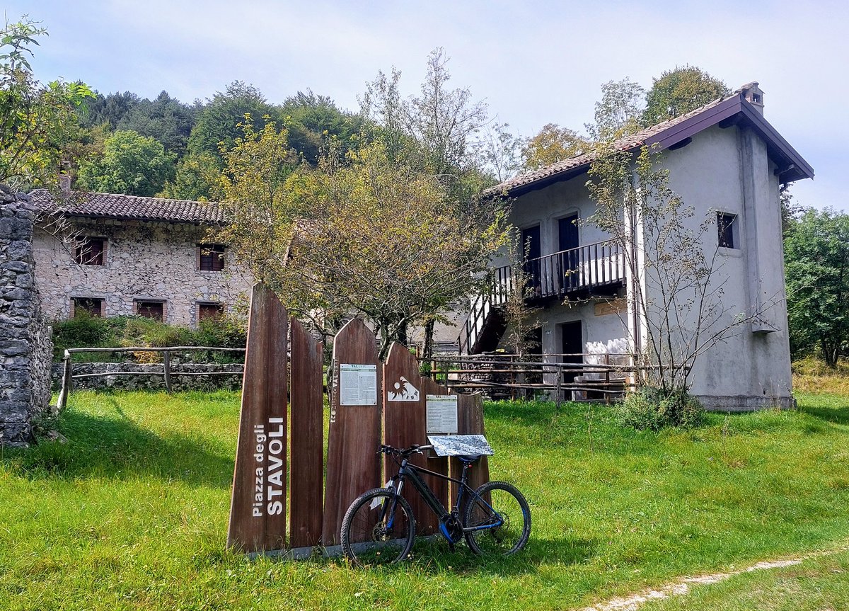 MauSbogar's tweet photo. #FVG molto molto remoto
Un giro a #CasaliRuschis in #ValResia
Sorprendente!
@DiscoverTrieste @regioneFVGit @FVGlive @somewherefvg @BiciLive @bicimagazineit @Ipocontro @stregapoeta @Amfortas @CiriSince1978 @pauligurize @ANGELACHIDDEMI @patrizia_fonda @giutonut @fabiodisconzi https://t.co/fneUeYct6Q