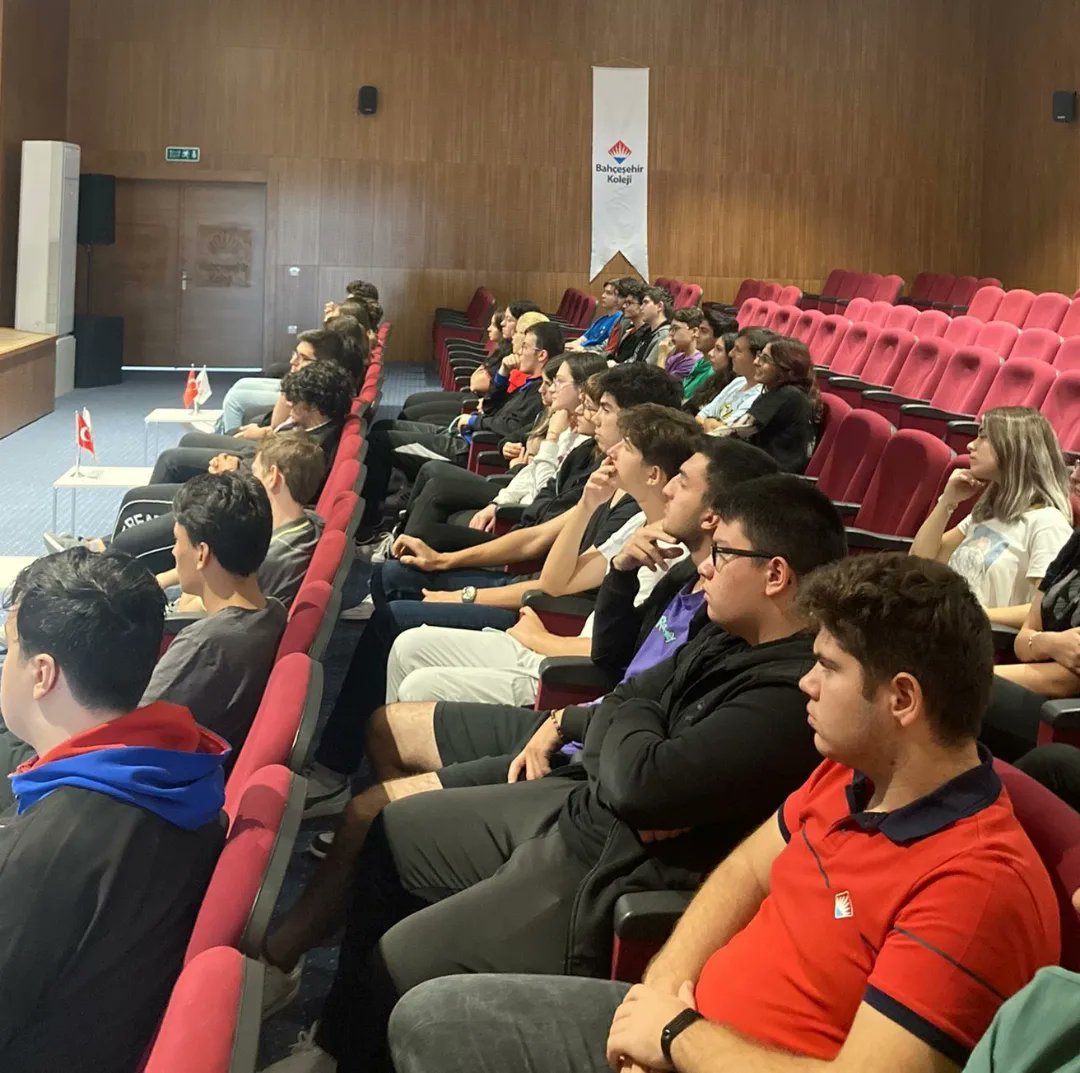 11. ve 12.sınıf öğrencilerimizle "YKS  Sistemi ve 2022 Sınav Analizi Bilgilendirme semineri ile başarıya ve hedefimize giden yolda  ilk adımımızı attık.🎯📚✍️

#bahçeşehirkoleji
#başarısenintercihin