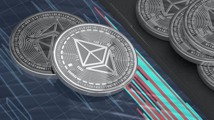CryptoDaily__'s tweet image. Today’s the day! 

The long awaited #EthereumMerge has taken place, feat. full transition to proof-of-stake, HUGE efficiency gains, and sharding. 

Eli Ben-Sasson stated that this marks “the first step in a process that will lead to exceedingly widespread adoption of #Ethereum”