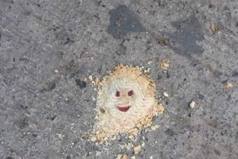 MatasCalvi2's tweet photo. Cuando estás destrozado y pisoteado,pero aun así conservas una sonrisa.. 😅 🍘 ☕💪

#JUEVES ,vamos x Ti
#BuenosDiasATodos https://t.co/IsiY6QQWjE