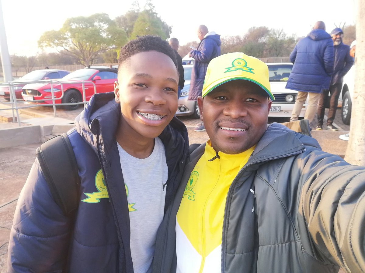 Panda22TheTedd1's tweet photo. @SundownsLadies @HollywoodbetsSL @UWCFootball We continue where we left off, see you there💛👆 https://t.co/dwhp6LZHnE