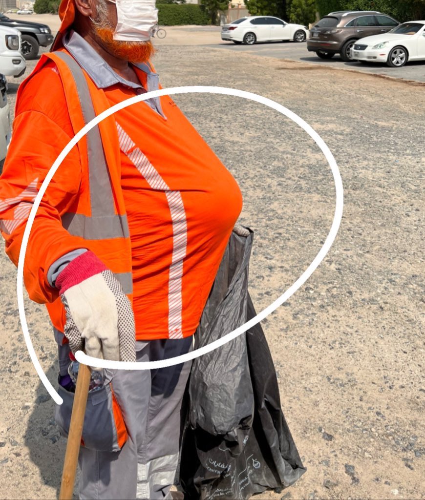 AliLeytaim's tweet image. نور عالم-عامل نظافة،التقيته صدفه وحقيقة لفت نظري بروز بطنه بشكل غير طبيعي وبسؤاله قال بصوت مُنهك حزين انه مريض وينتظر اجراء عملية جراحية لبطنه!

اتمنى النظر في حالته،كيف لمثله أن يعمل في هكذا ظرف!ومن لديه الإمكانية اتمنى السعي في تسهيل إجراء عمليته مشكوراً!

🛑رقم هاتفه على الخاص